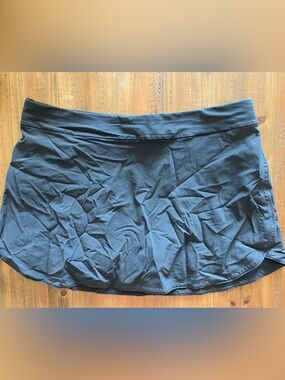 Outdoor Voices black exercise skort M